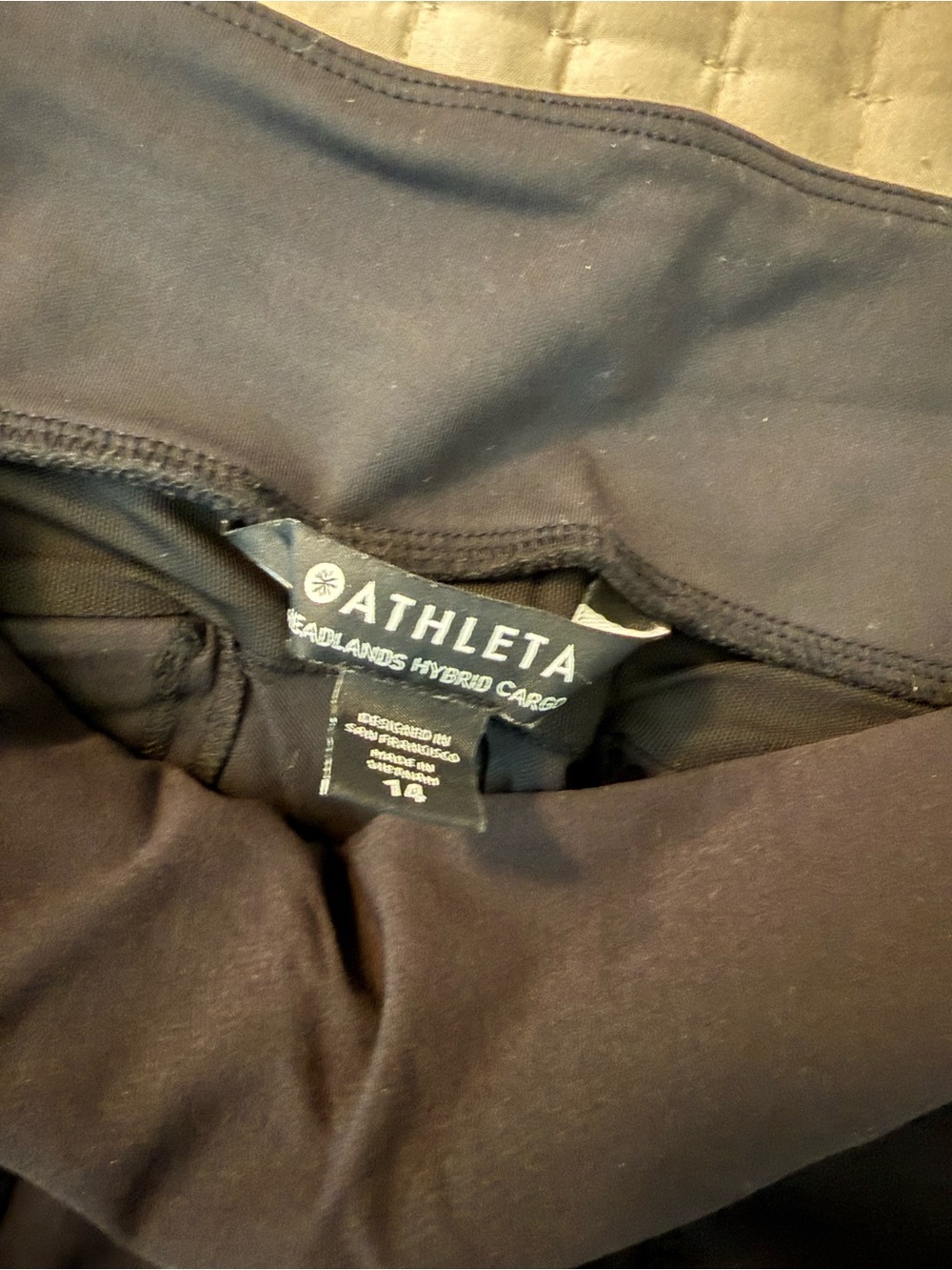 Athleta Black Headlands Hybrid Cargo Pants - Picture 7 of 7